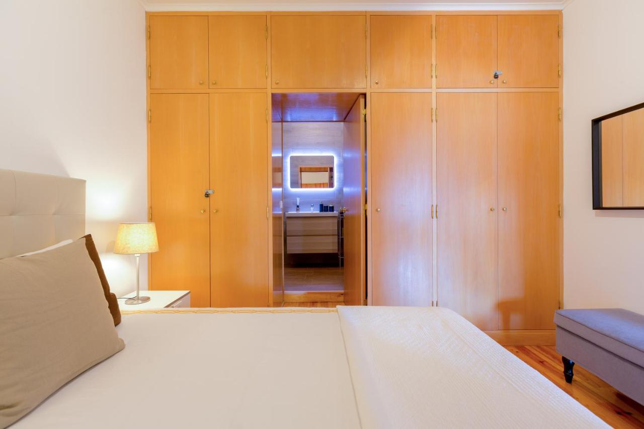 Lisbon Charming Apartment Praca Da Figueira Luaran gambar